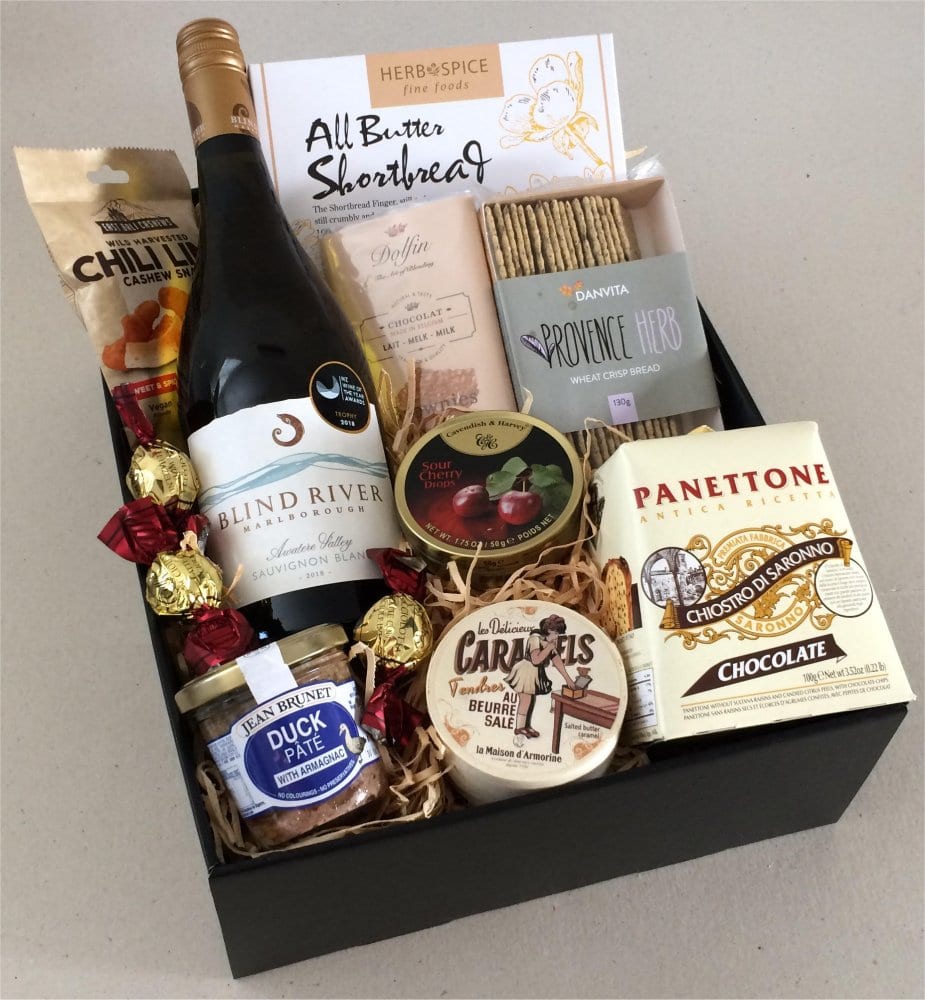 The Good Wine Co. Premium Gift Hamper (White) - Buy at The Good Wine Co.